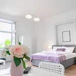 Two Charming Apartments Near Volksoper And Akh