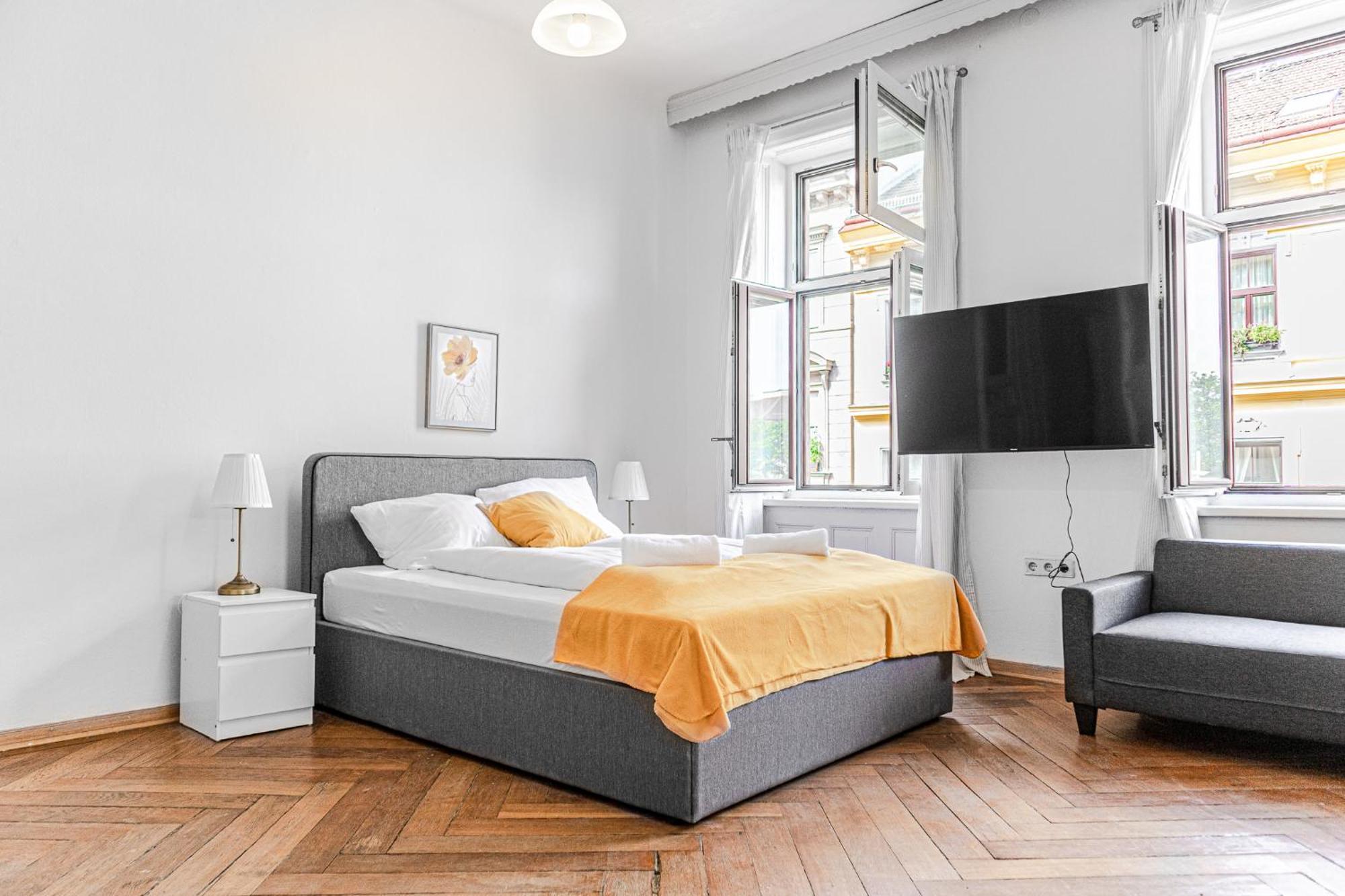 Apartment Two Charming Near Volksoper And Akh Wien