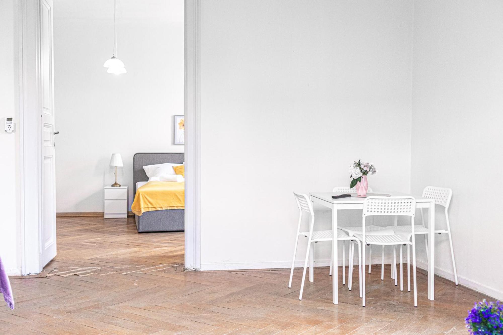 Two Charming Near Volksoper And Akh Apartment Wien