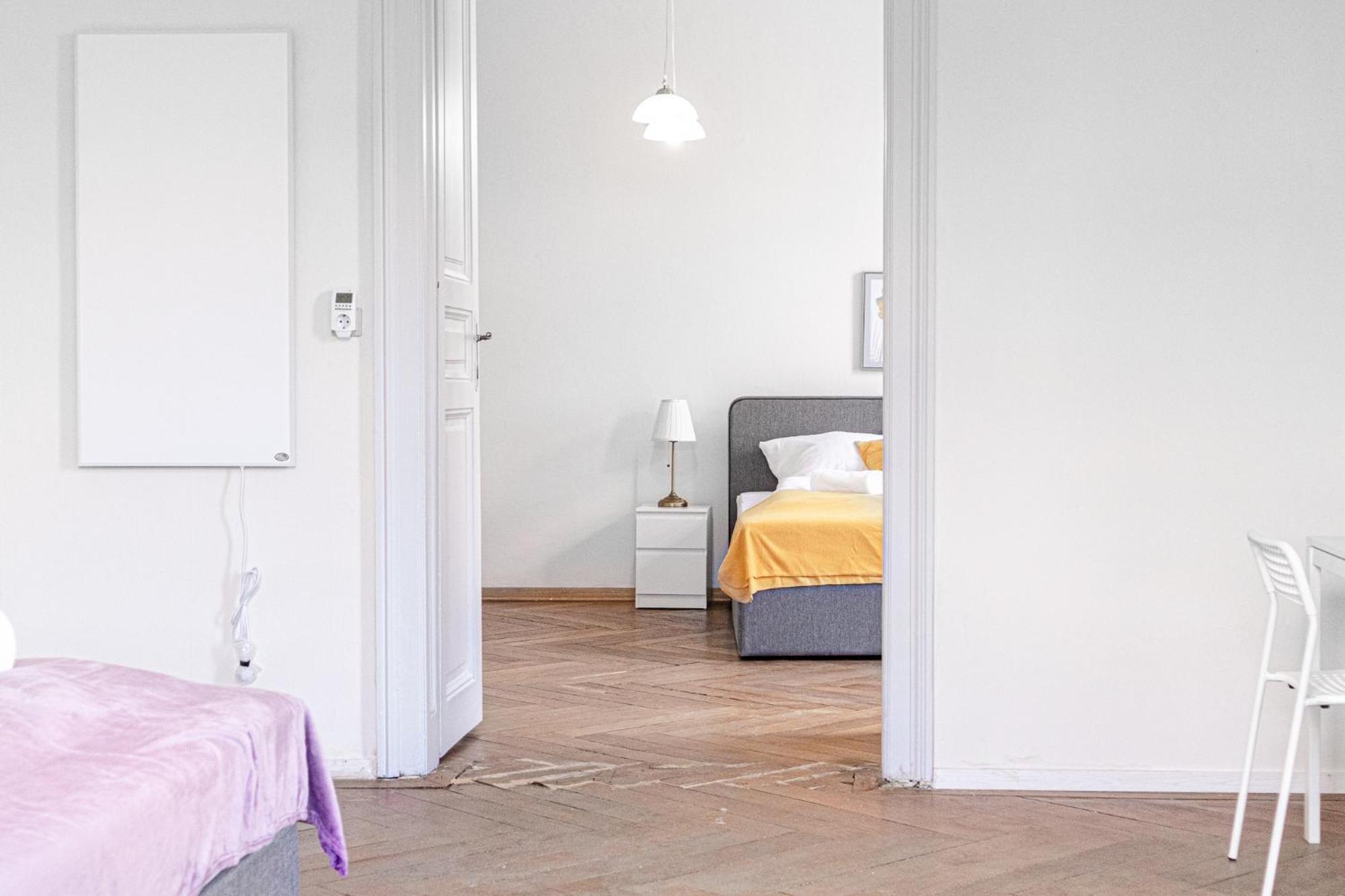 Apartment Two Charming Near Volksoper And Akh Wien