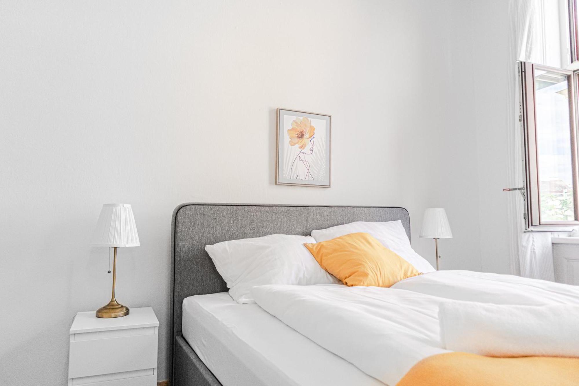 Apartment Two Charming Near Volksoper And Akh *